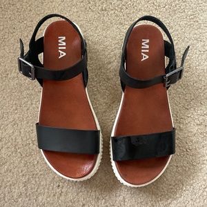 MIA platform sandals. Size: 6